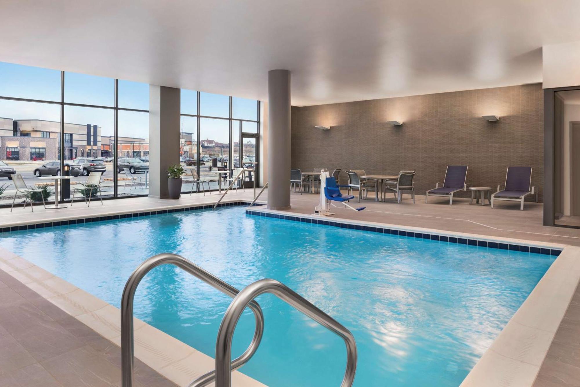 Hilton Garden Milwaukee Conference Center Hotel